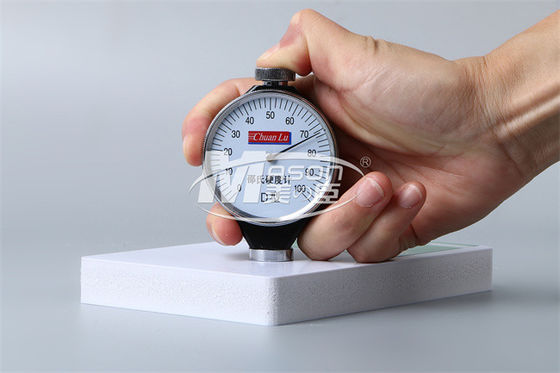แผงตกแต่ง PVC พื้นผิวแข็งขนาดที่กำหนดเอง PVC Foam Board 0.68g/cm3